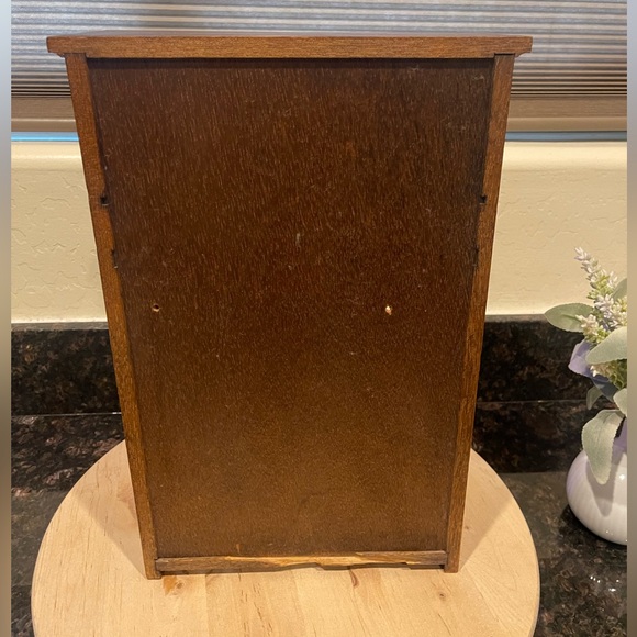 Vintage Mid-Century Liquor Decanter & Shot Glasses - Picture 4 of 9